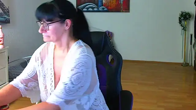 Sylly: онлайн-секс-чат