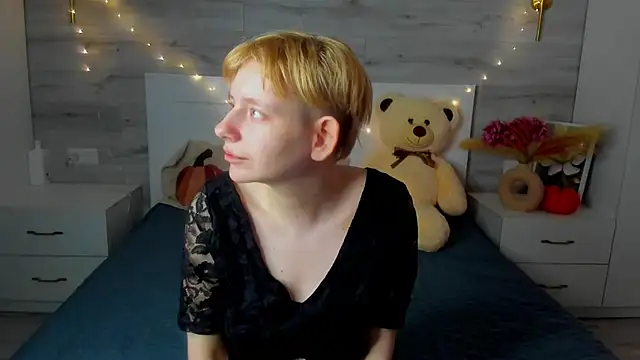 EloraBlu Chat XXX in diretta