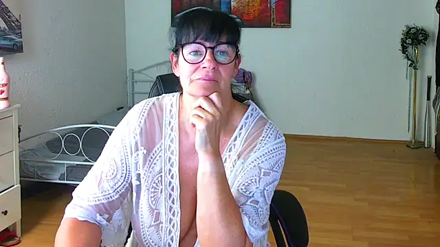 XXX chat uživo modela Sylly