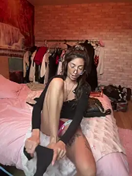 XXX chat uživo modela Amani_thewolf