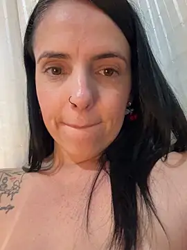 Nicollebr Chat XXX live