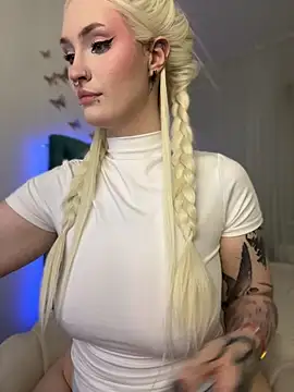 Show modela _HESOYAM na web-kameri