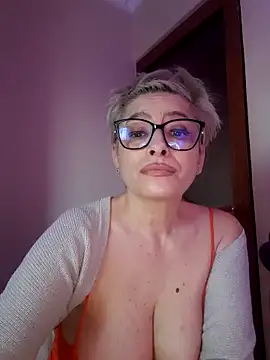 LunaBlaise: онлайн-секс-чат