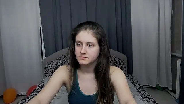 Holliy_Cooper Chat XXX in diretta