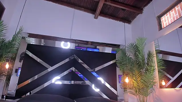 emily-fox Adlı Modelin Canlı XXX Sohbeti