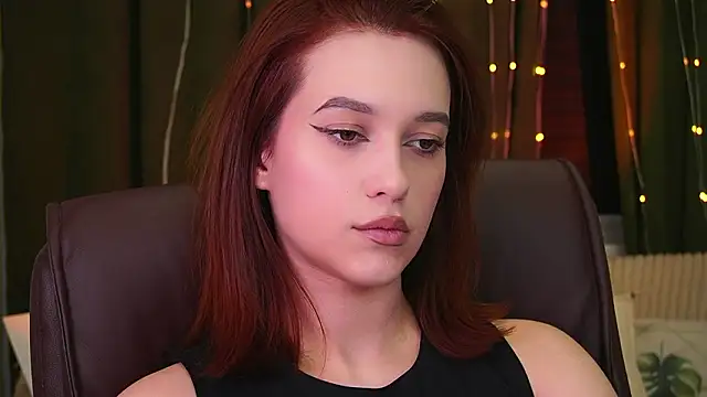 LolaLemona Chat XXX live