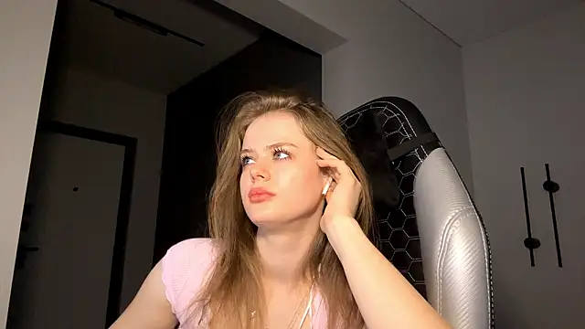 ShanikaShecklesのライブXXXチャット