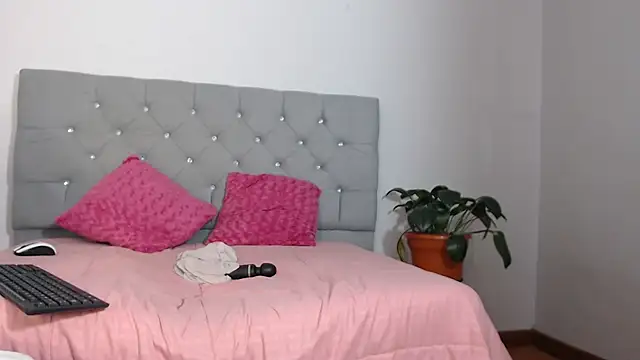 Cherry_1992's Live XXX Chat