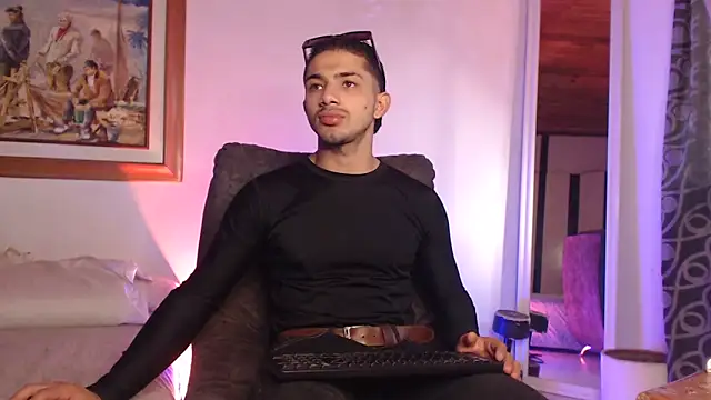 ArturoCardona_ Adlı Modelin Web Kamerası Şovu