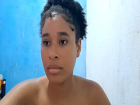 Chat XXX en directo de MadelynStamant