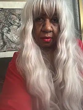 BreanaDivine 现场XXX聊天