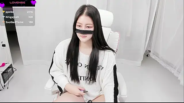 JULI-0002 Show in webcam