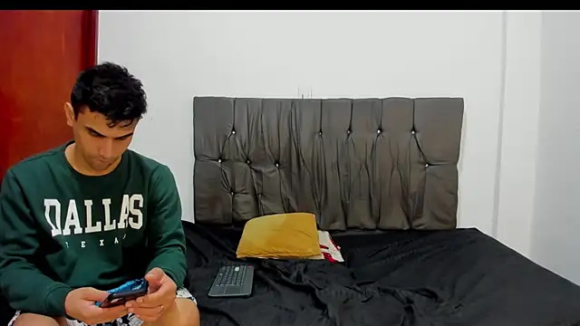 Hot_Boys_69のウェブカメラショー