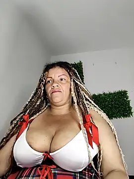 Eva_Luxei élő XXX-chatje