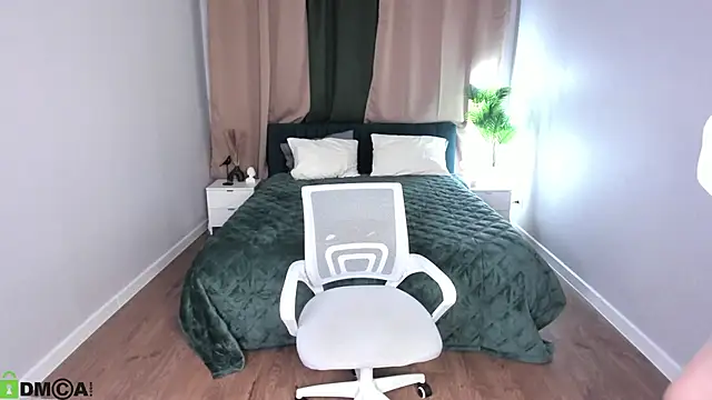 luna_c0ra's Live XXX Chat