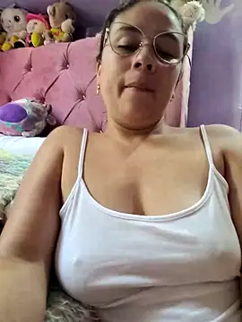 Czat XXX na żywo – selena_gomez2