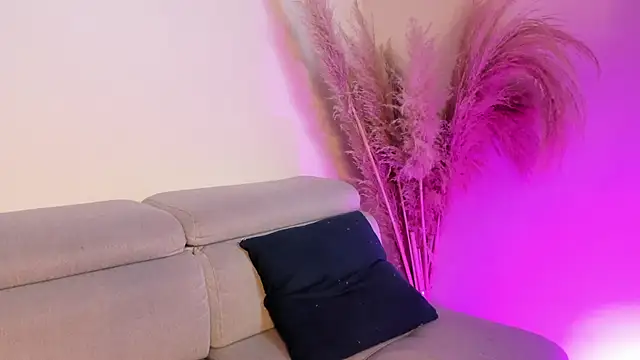 Farah_Stone: онлайн-секс-чат