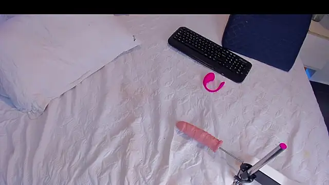 Melany__08n Webbikameraesitys