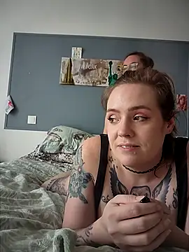 AndHerXO webcam show