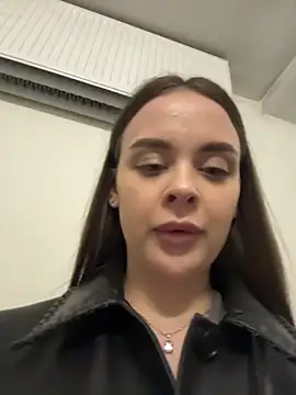 Chatroom XXX en direct de KristiRich