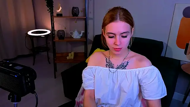 Bella_xBaby élő XXX-chatje
