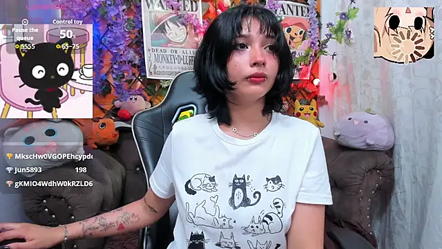 ravenn_20 élő XXX-chatje