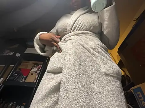 wynterheat: онлайн-секс-чат