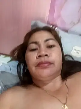 SweetChubbyMommy_02's Live XXX Chat