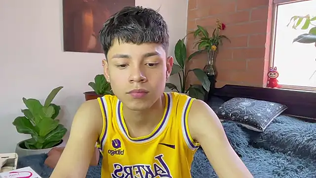 Andy_Belier23 Obrolan Langsung XXX