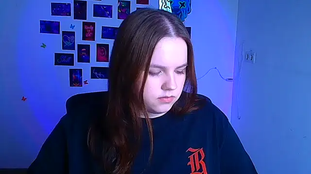 دردشة Kitty_Mia_Kitty الجنسية المباشرة