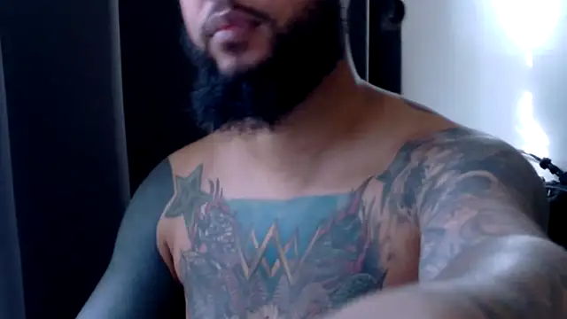 WyattBBC Show in webcam