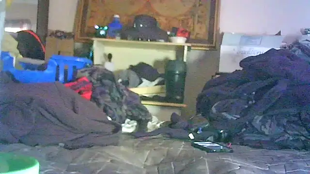 GUAPAN3S3_FIR3 élő XXX-chatje