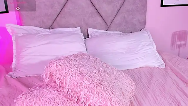 Emilyh_ 即時 XXX 聊天