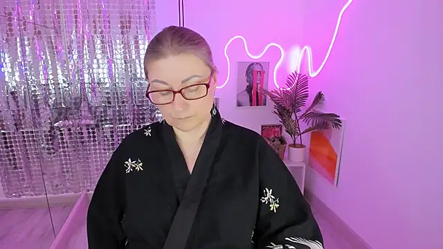 Chat XXX en directo de AlexandraKind