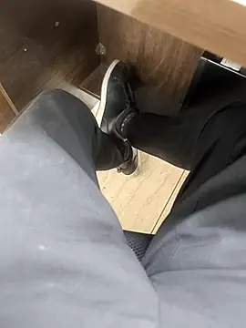 Kakabiraji élő XXX-chatje