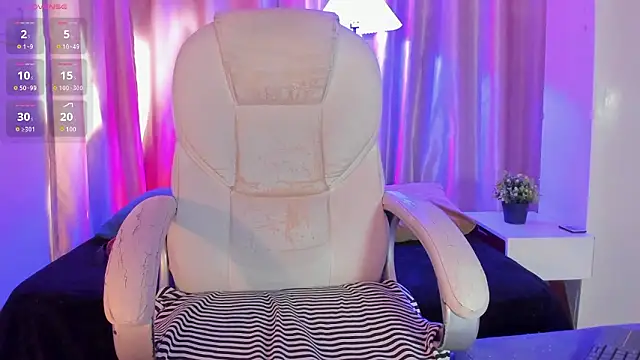 iiangel_ élő XXX-chatje