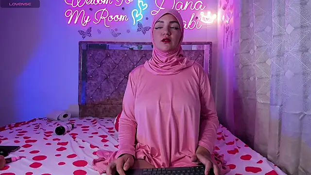 Dana-Alabi 라이브 XXX 채팅