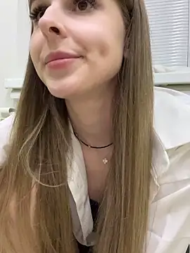 Lina_Away Show in webcam