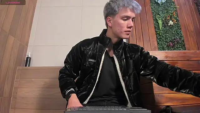 nicktorn élő XXX-chatje