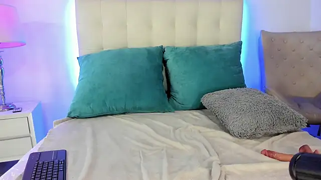 celeste_stonnes: απευθείας συνομιλία ΧΧΧ