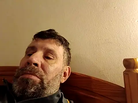 stud2512のライブXXXチャット