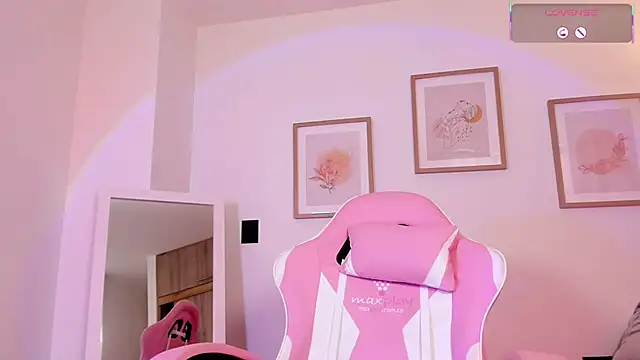 Chat +18 de aleja_montiel__ ao vivo