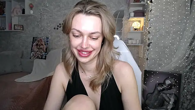 NickyAdamidiのライブXXXチャット