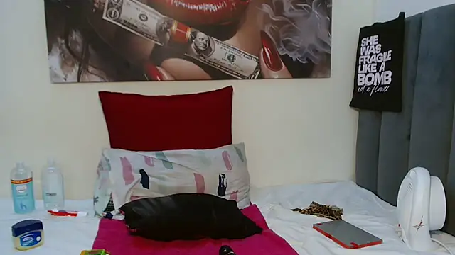 Chat +18 de Moreish-06 ao vivo