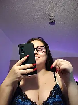 LolaVillalobos' Live XXX Chat