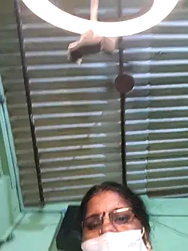 Tamilselviroja- 现场XXX聊天