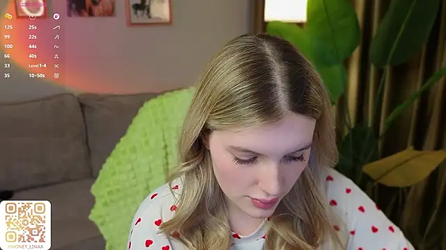 honey_kors' Live XXX Chat