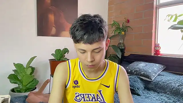 Andy_Belier23 webkamerás műsora