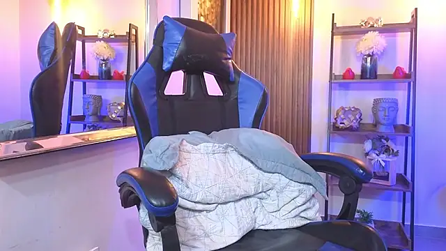 Kenya--Buhle Show in webcam