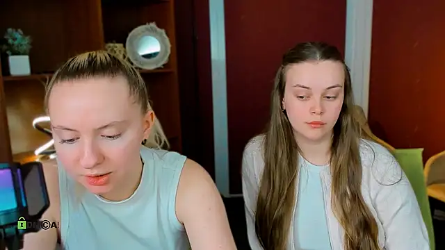 mila_glow1 – Kamerová šou